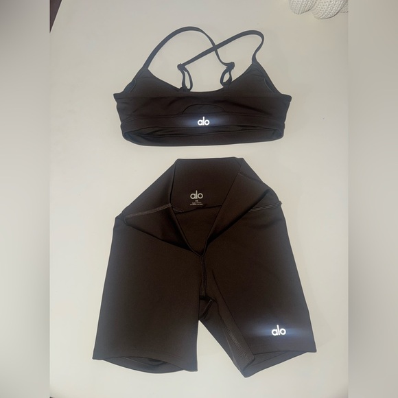 ALO Yoga Tops - ALO Yoga Airlift Intrigue Bra & Energy Short in Espresso Brown 🤎